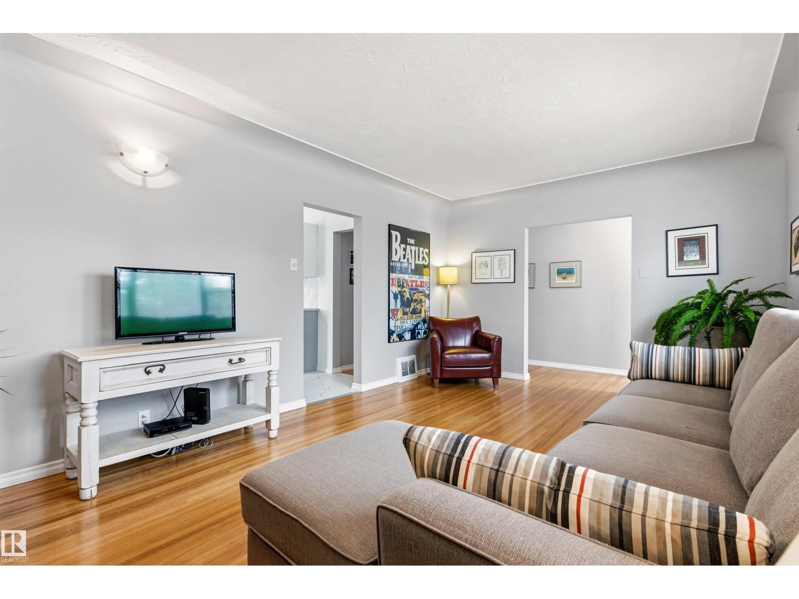 13619 108 Av Nw, Edmonton, Alberta  T5M 2C7 - Photo 5 - E4478903