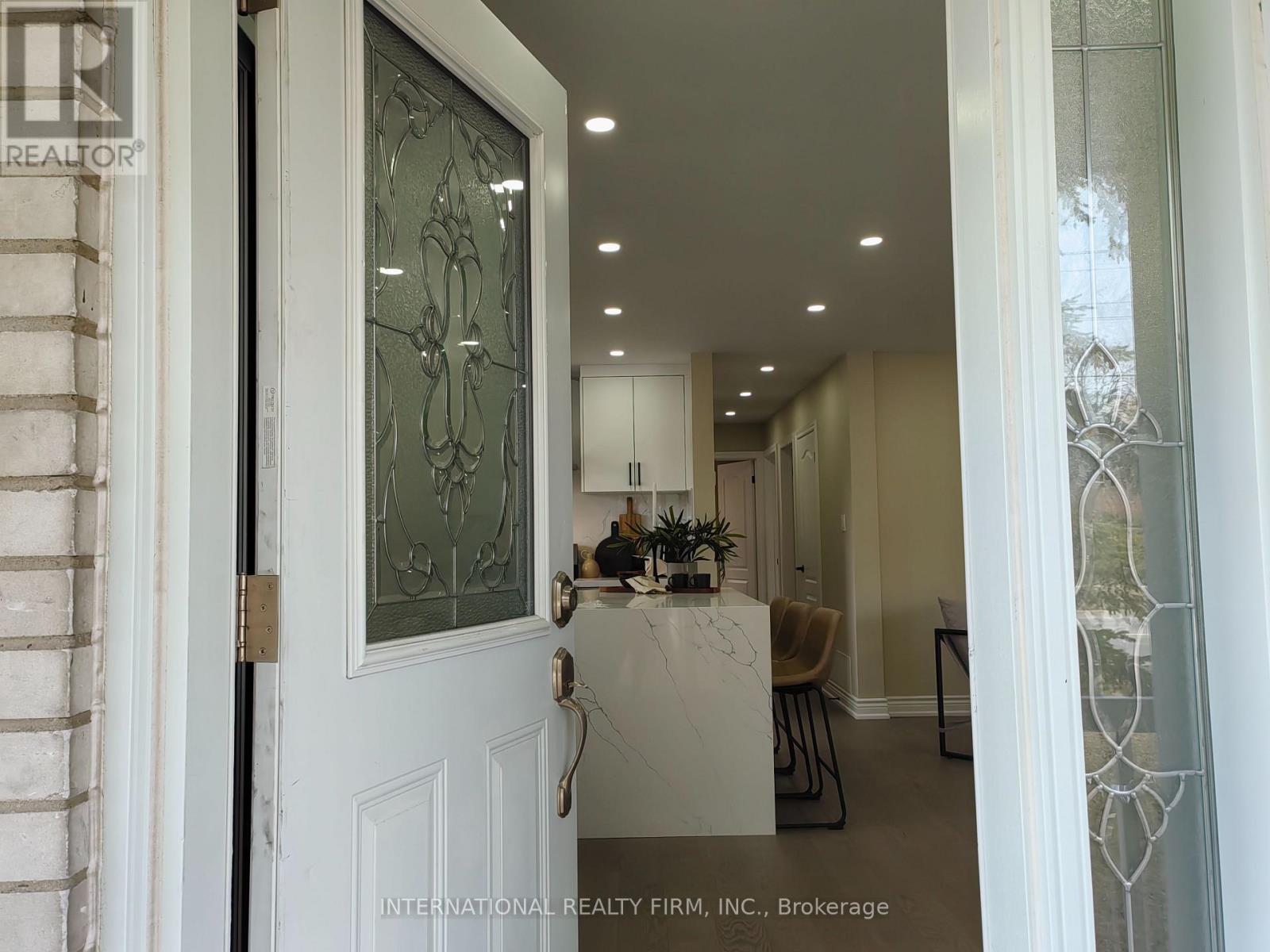 463 Rossland Road E, Oshawa, Ontario  L1G 2X3 - Photo 5 - E12917586