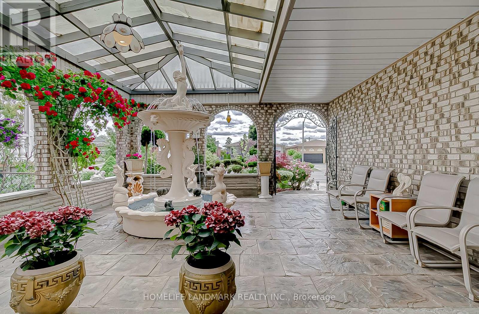 452 WOODBRIDGE AVENUE, Vaughan, Ontario