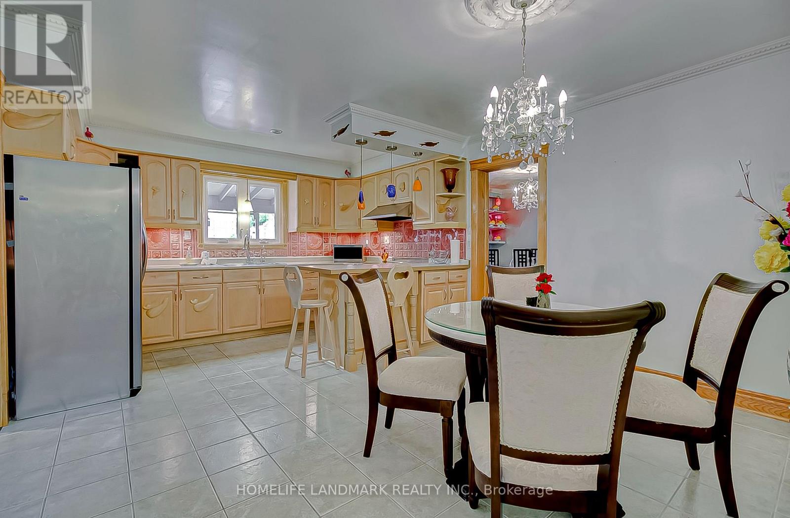 452 Woodbridge Avenue, Vaughan, Ontario  L4L 2T4 - Photo 17 - N12917544