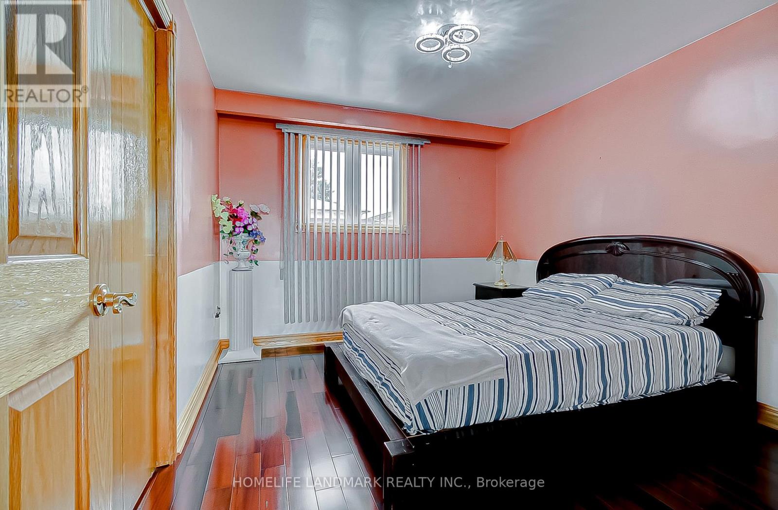 452 Woodbridge Avenue, Vaughan, Ontario  L4L 2T4 - Photo 29 - N12917544