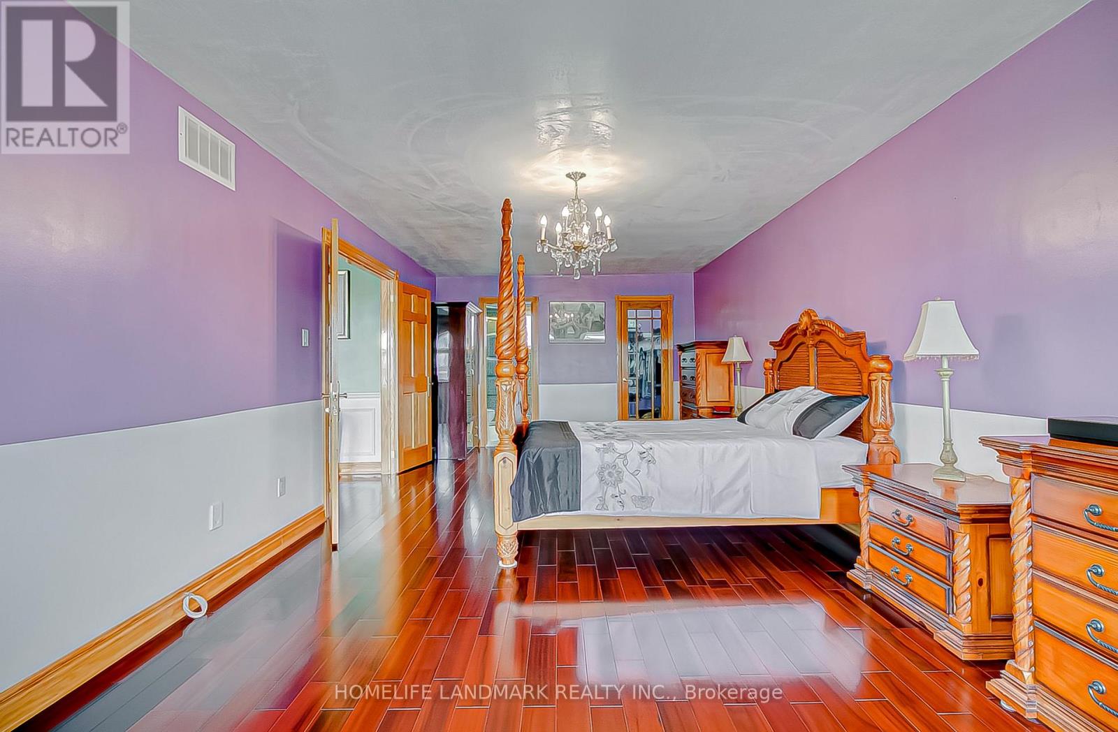 452 Woodbridge Avenue, Vaughan, Ontario  L4L 2T4 - Photo 31 - N12917544