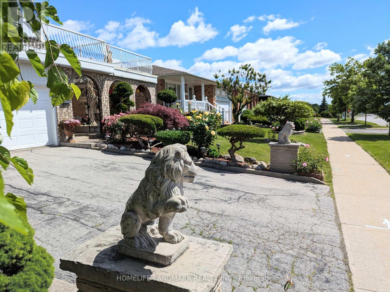 452 Woodbridge Avenue, Vaughan, Ontario  L4L 2T4 - Photo 40 - N12917544