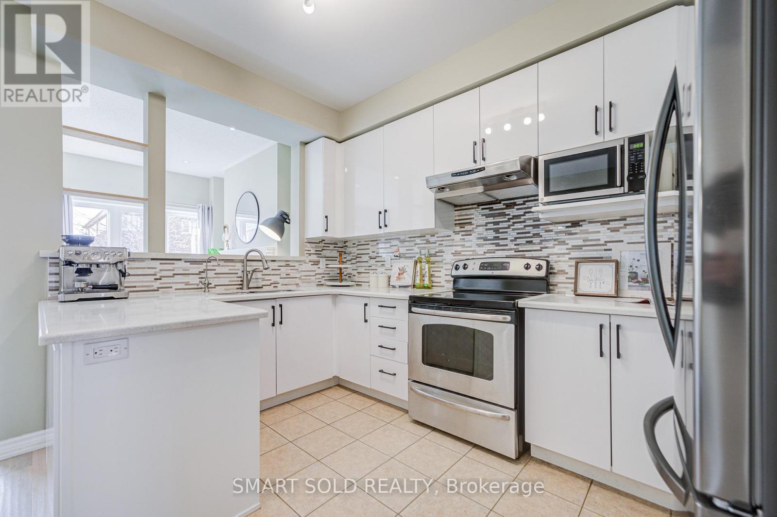 11 Borjana Boulevard, Vaughan, Ontario  L4J 0E7 - Photo 6 - N12917574