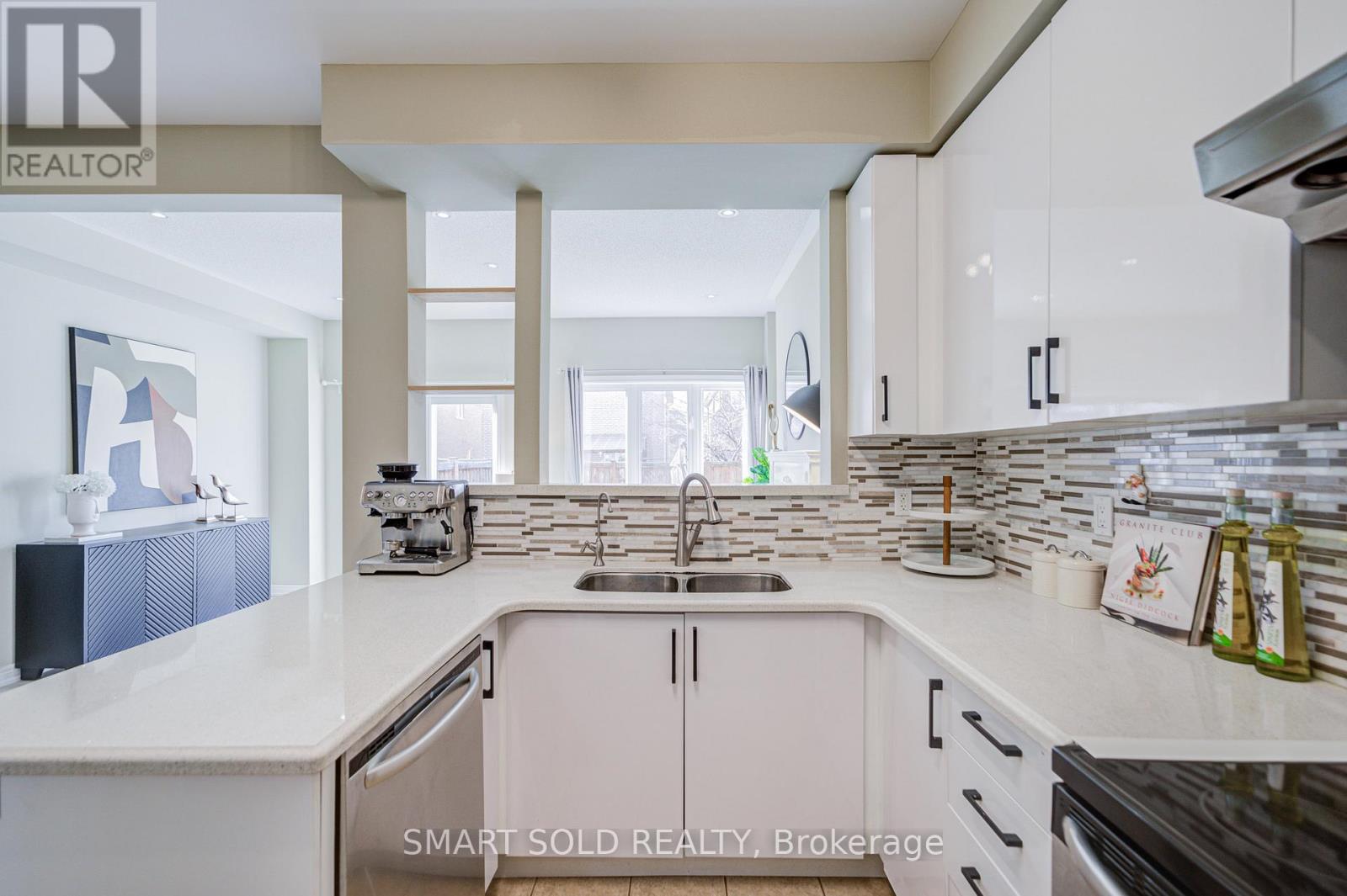 11 Borjana Boulevard, Vaughan, Ontario  L4J 0E7 - Photo 8 - N12917574