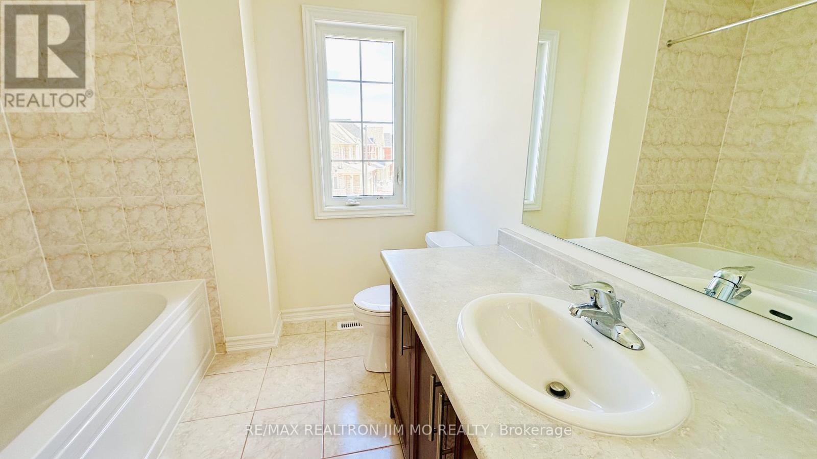 104 Cliff Thompson Court, Georgina, Ontario  L0E 1R0 - Photo 21 - N12917610