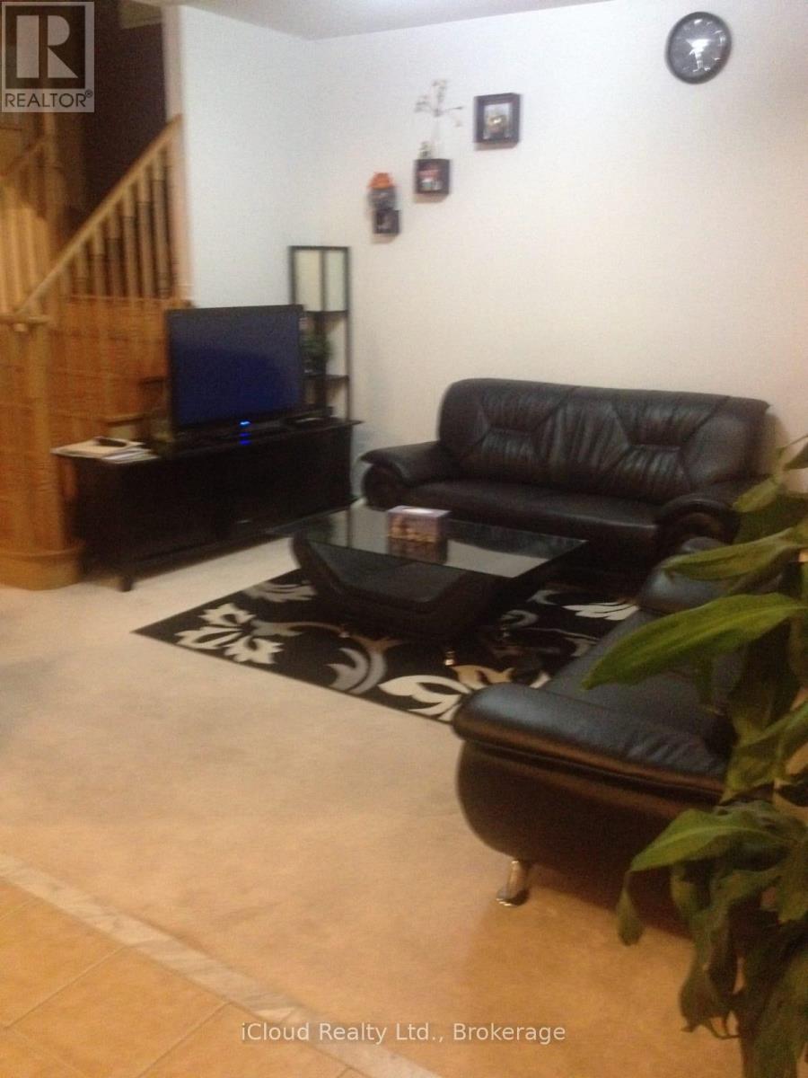 42 Flurry Circle, Brampton, Ontario  L6X 0S8 - Photo 3 - W12917546