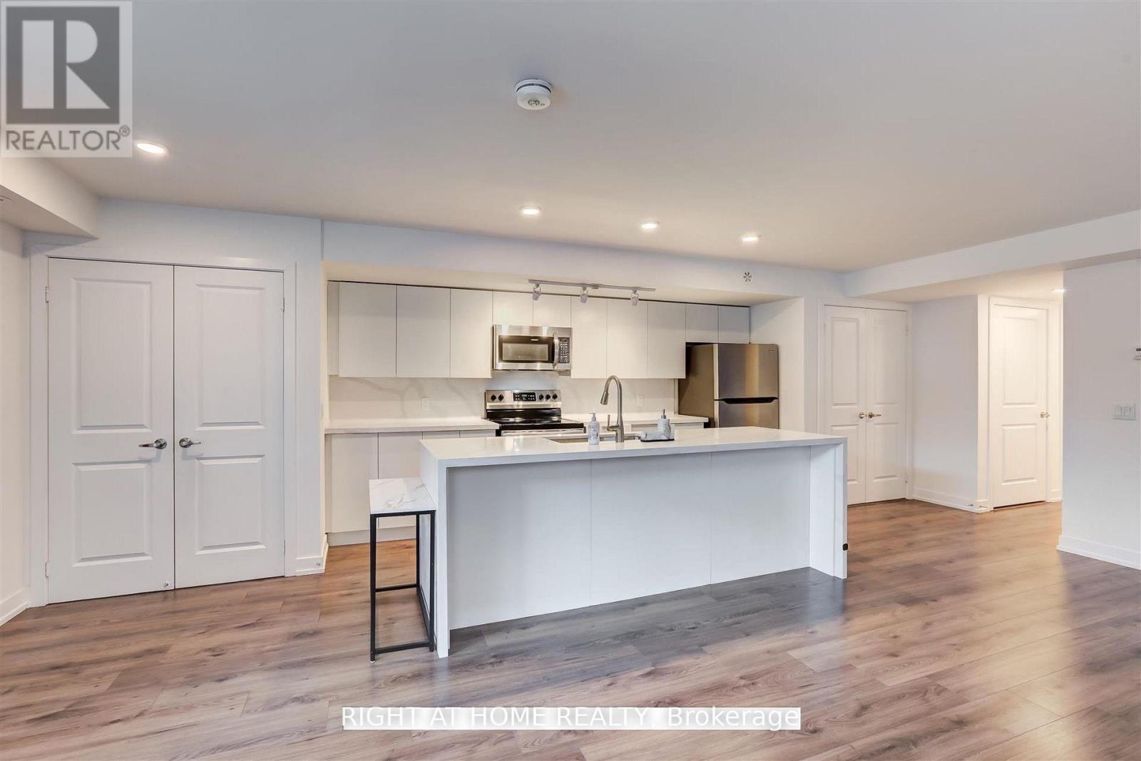 121 - 3062 Sixth Line, Oakville, Ontario  L6M 4J9 - Photo 16 - W12917554