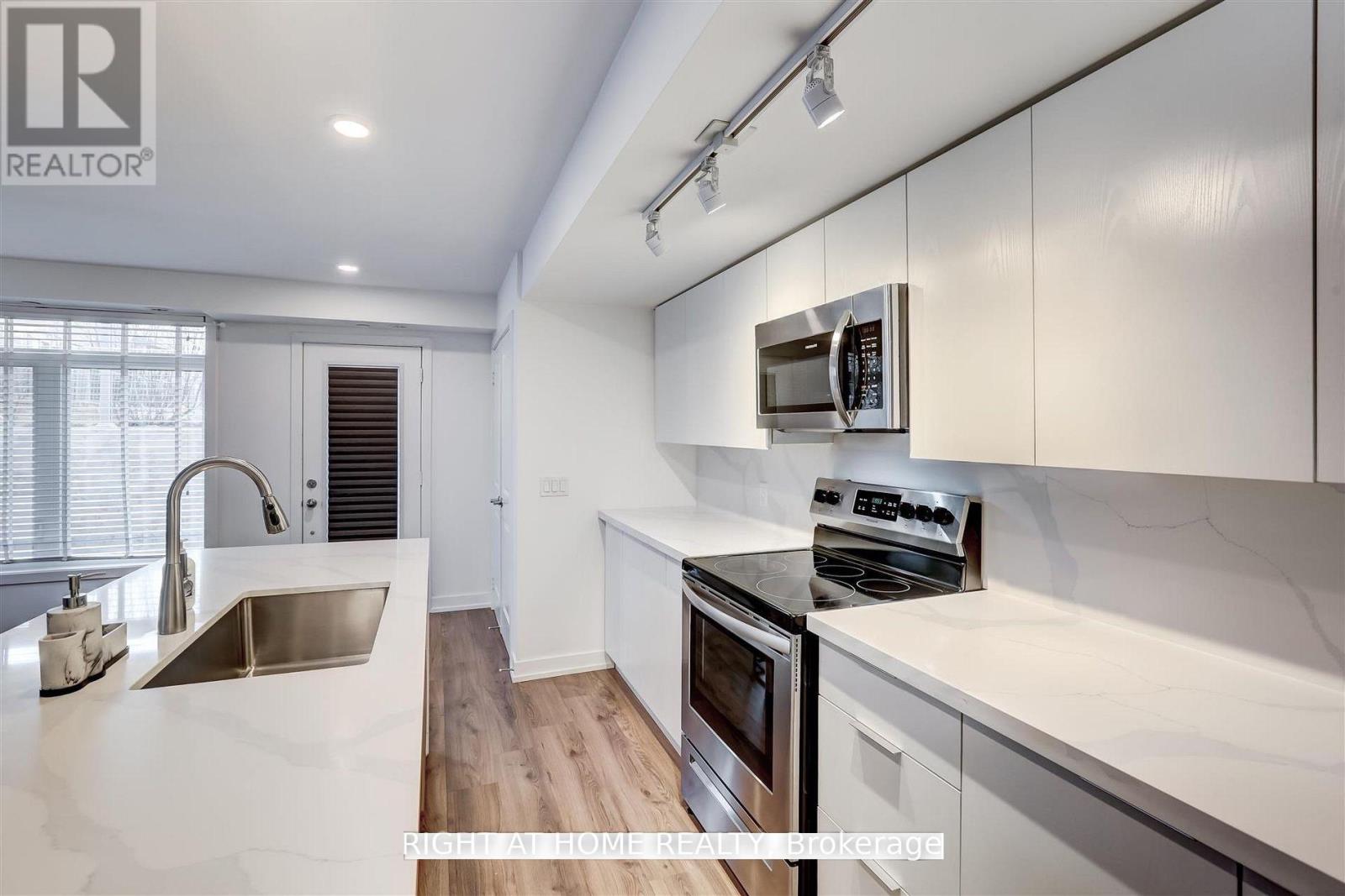 121 - 3062 Sixth Line, Oakville, Ontario  L6M 4J9 - Photo 23 - W12917554