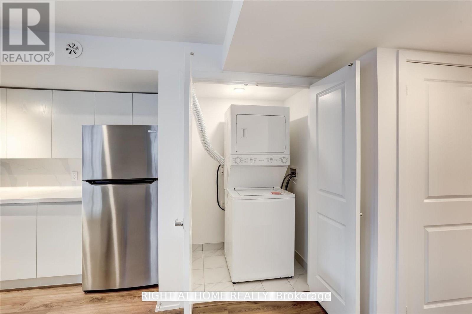 121 - 3062 Sixth Line, Oakville, Ontario  L6M 4J9 - Photo 24 - W12917554