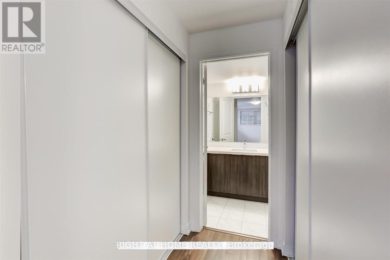 121 - 3062 Sixth Line, Oakville, Ontario  L6M 4J9 - Photo 28 - W12917554