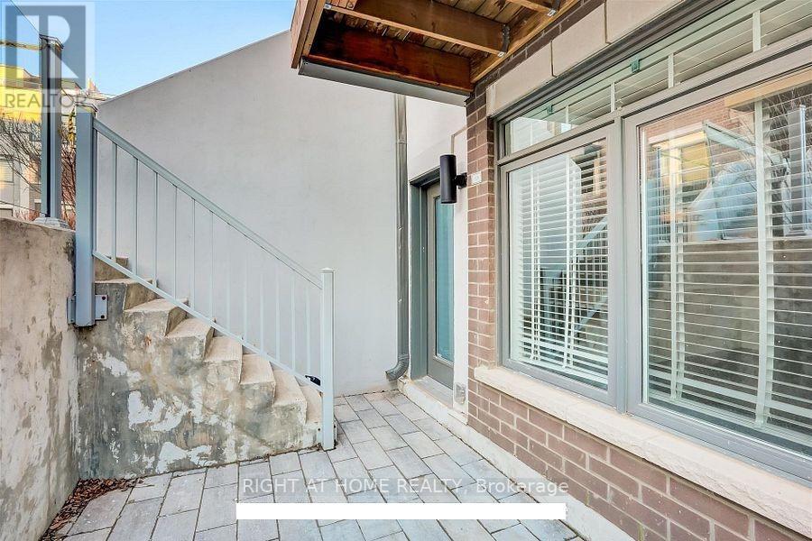 121 - 3062 Sixth Line, Oakville, Ontario  L6M 4J9 - Photo 3 - W12917554