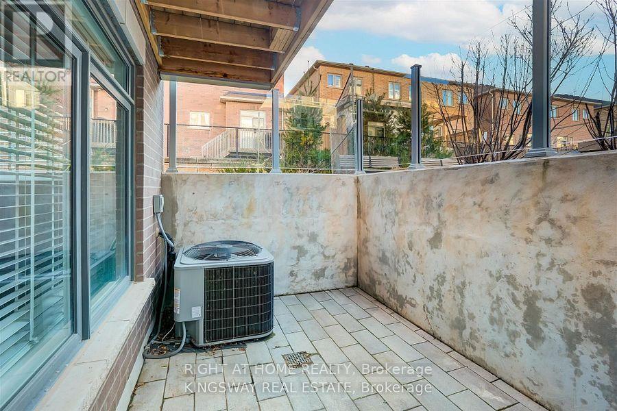 121 - 3062 Sixth Line, Oakville, Ontario  L6M 4J9 - Photo 4 - W12917554