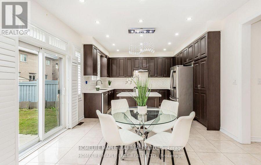 11 Cloverhaven Road, Brampton, Ontario  L6P 4E4 - Photo 10 - W12917556