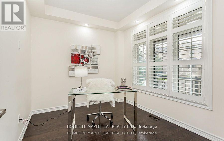 11 Cloverhaven Road, Brampton, Ontario  L6P 4E4 - Photo 16 - W12917556