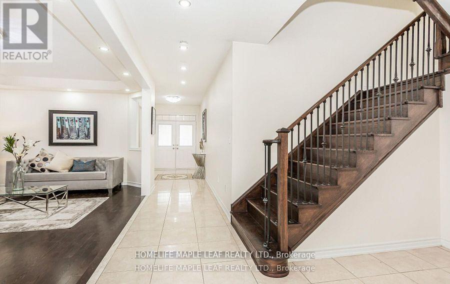 11 Cloverhaven Road, Brampton, Ontario  L6P 4E4 - Photo 22 - W12917556