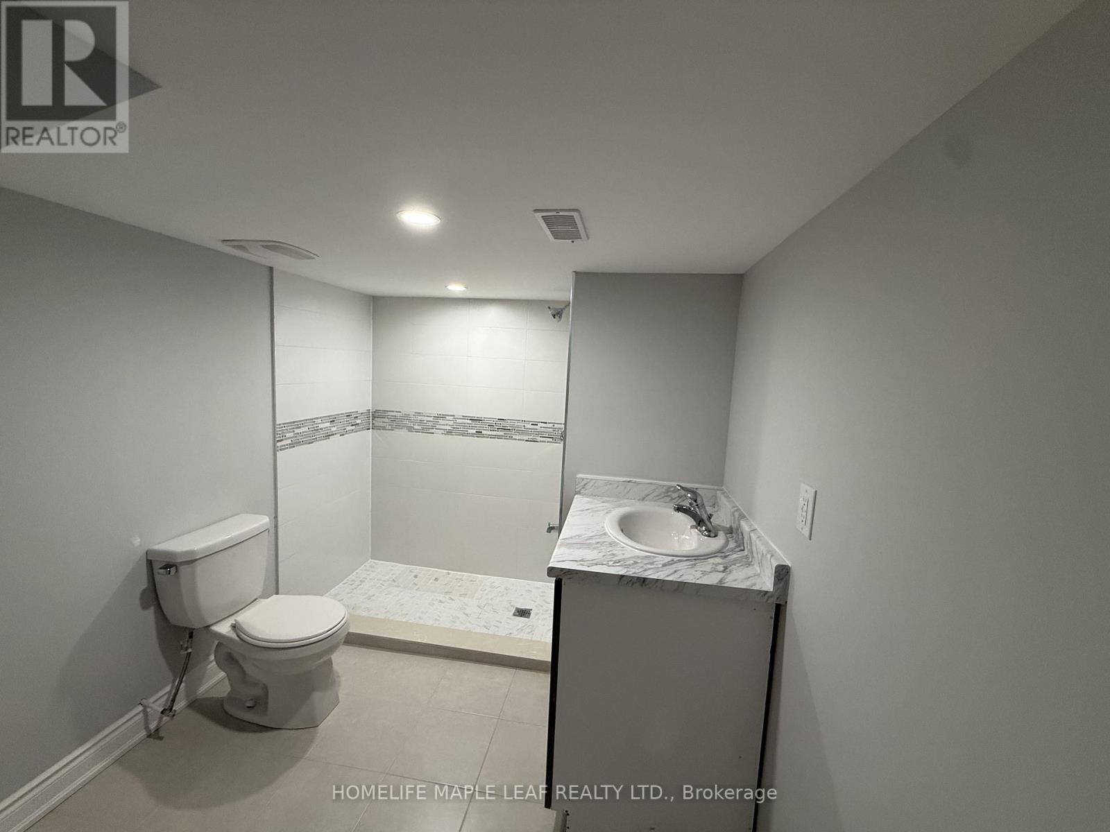 11 Cloverhaven Road, Brampton, Ontario  L6P 4E4 - Photo 41 - W12917556