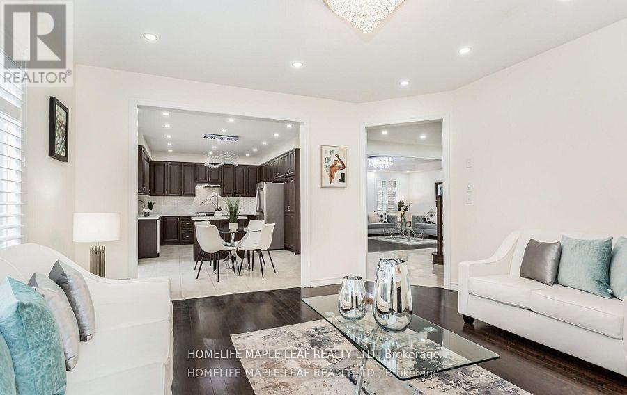 11 Cloverhaven Road, Brampton, Ontario  L6P 4E4 - Photo 7 - W12917556