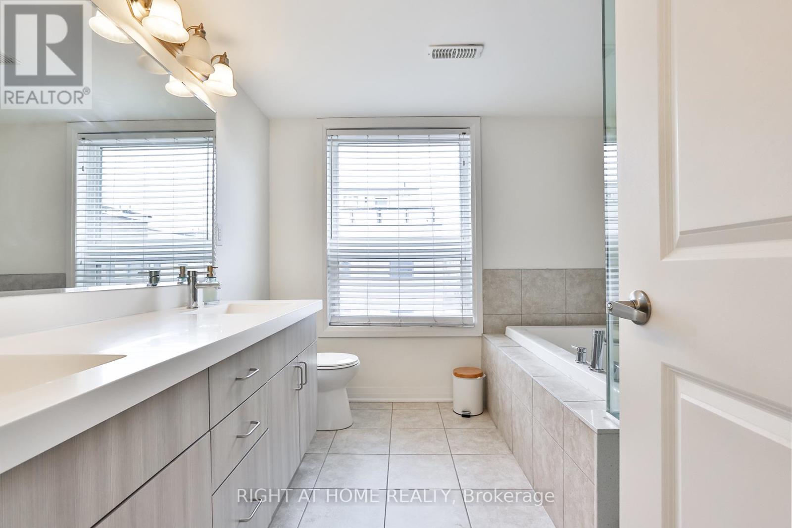 178 Frederick Tisdale Drive, Toronto, Ontario  M3K 0A6 - Photo 23 - W12917558