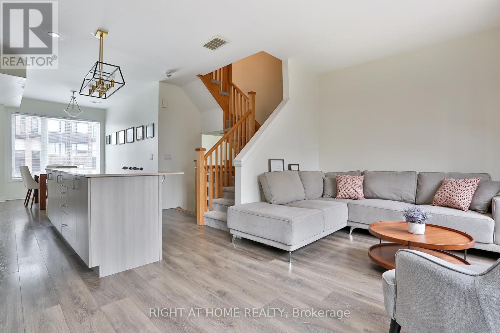 178 Frederick Tisdale Drive, Toronto, Ontario  M3K 0A6 - Photo 8 - W12917558