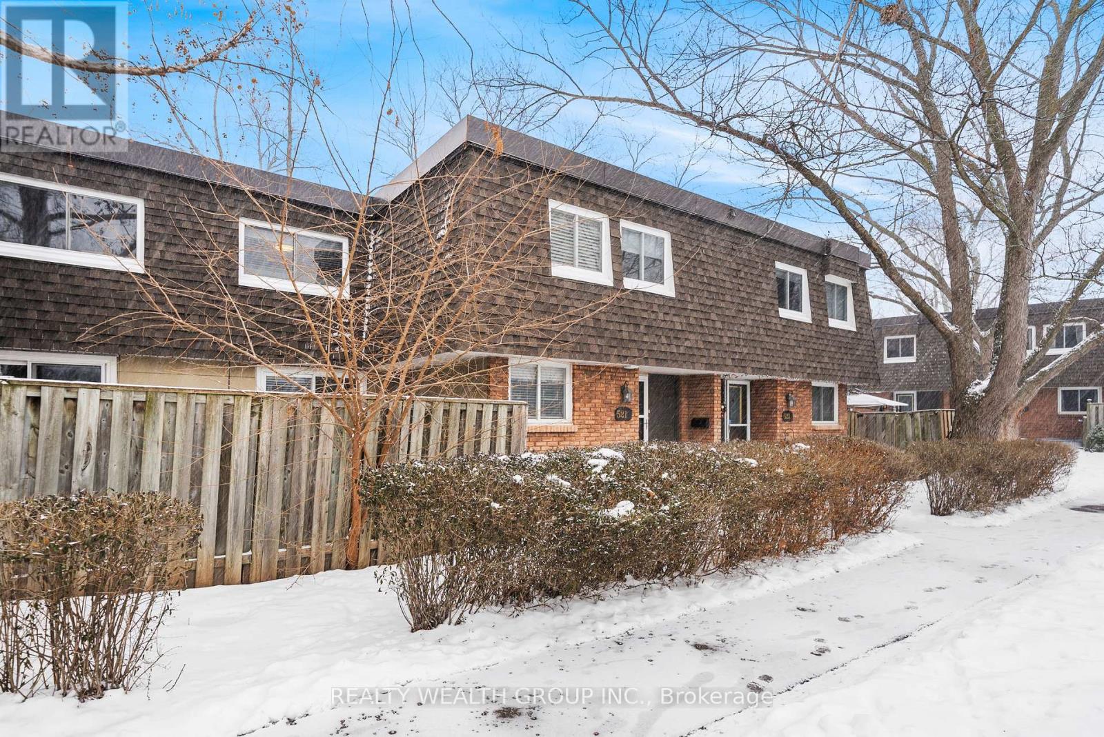39 - 521 Timber Lane, Burlington, Ontario  L7L 4B1 - Photo 2 - W12917560