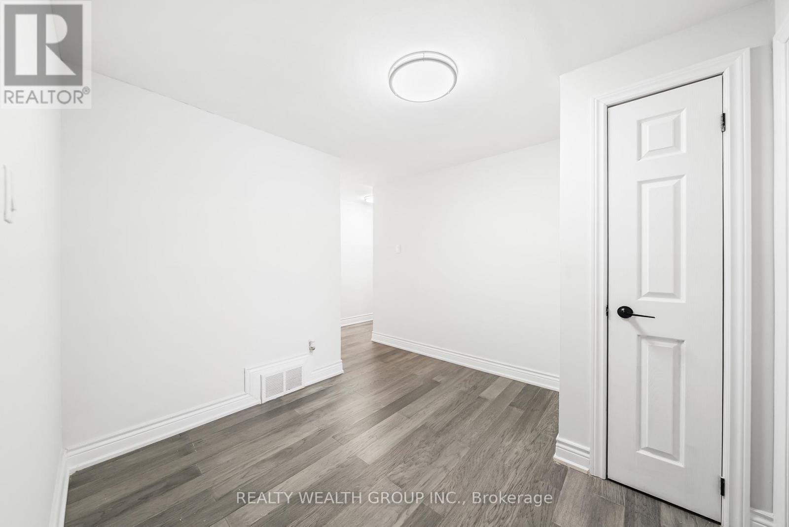 39 - 521 Timber Lane, Burlington, Ontario  L7L 4B1 - Photo 22 - W12917560