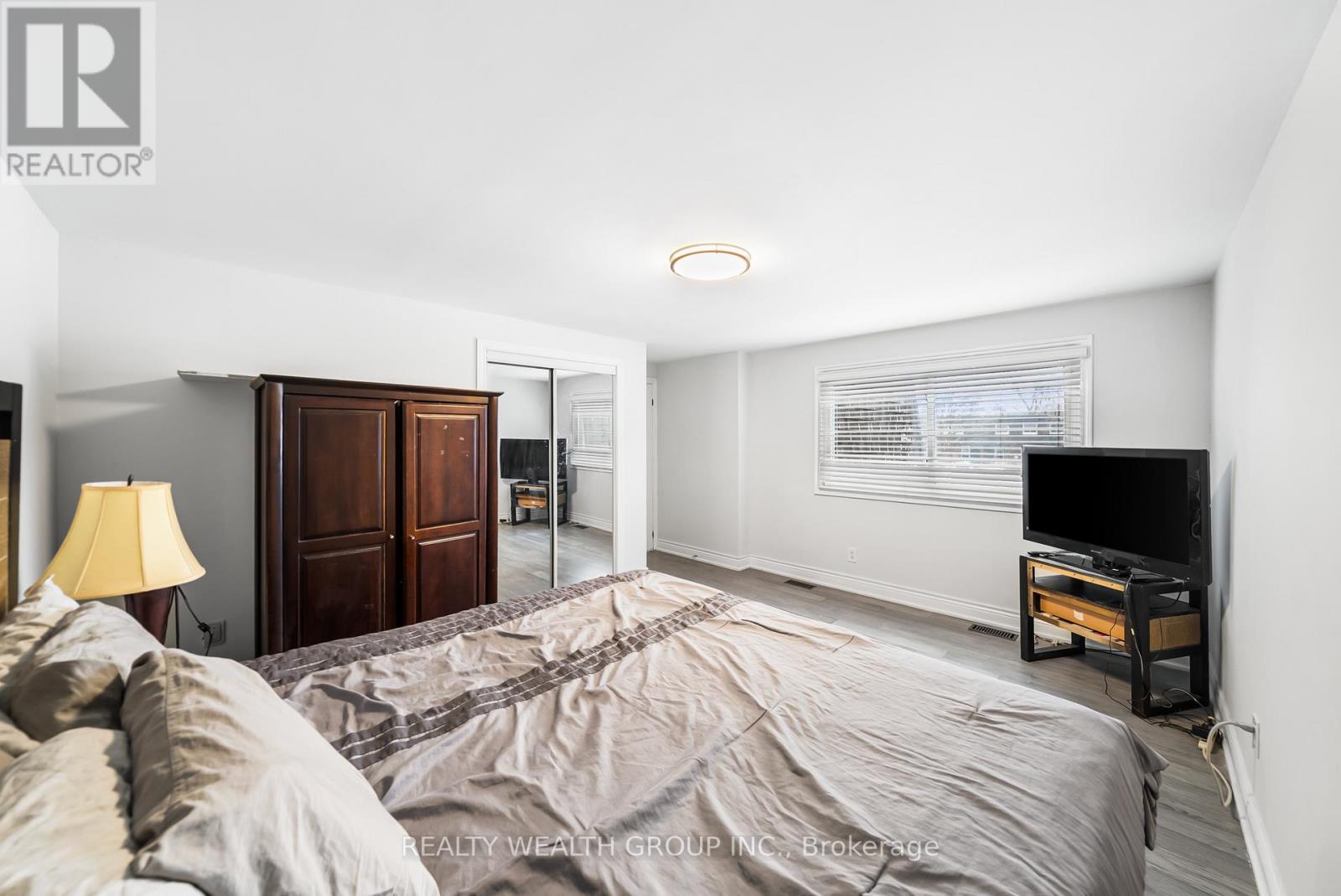 39 - 521 Timber Lane, Burlington, Ontario  L7L 4B1 - Photo 25 - W12917560