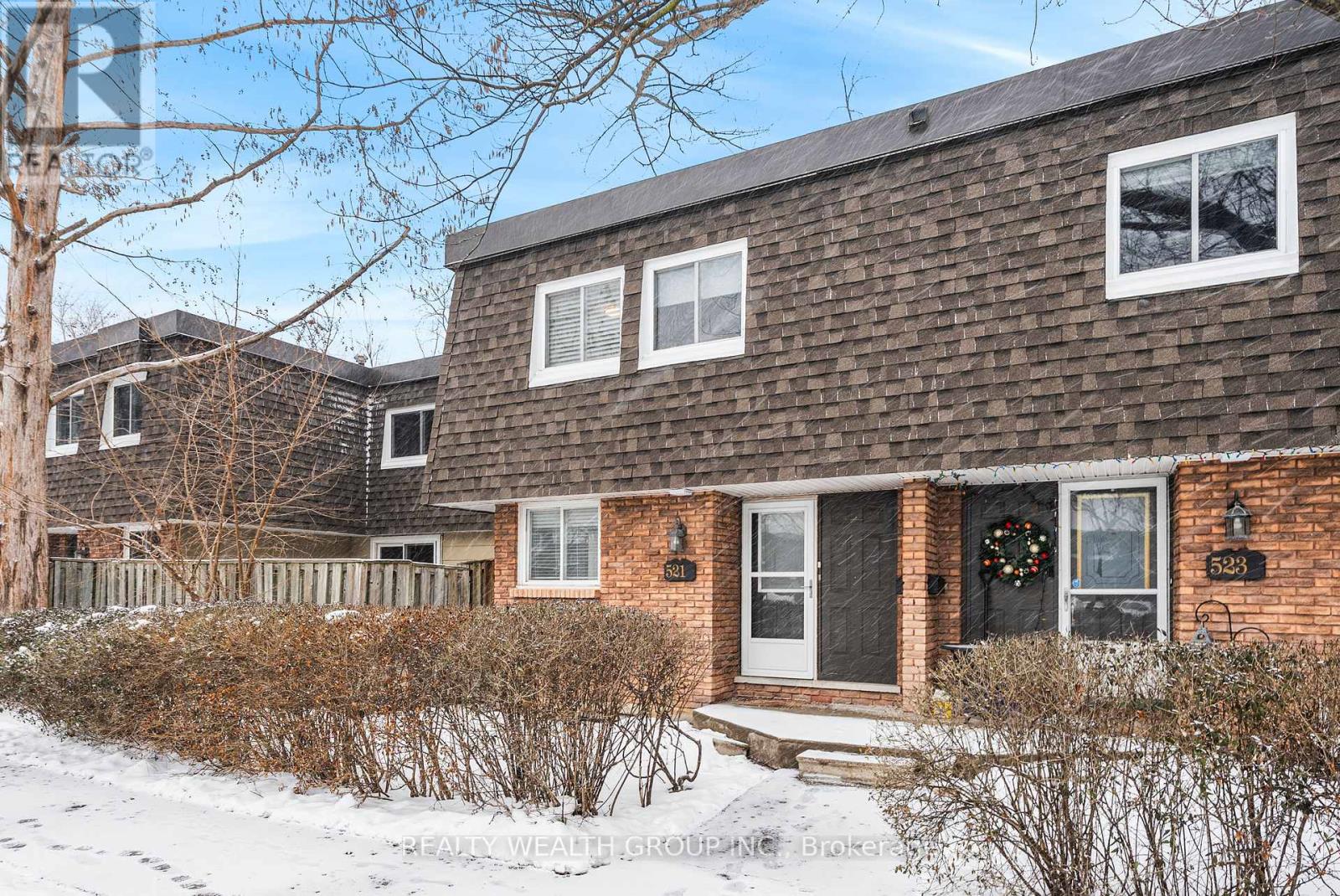 39 - 521 Timber Lane, Burlington, Ontario  L7L 4B1 - Photo 3 - W12917560