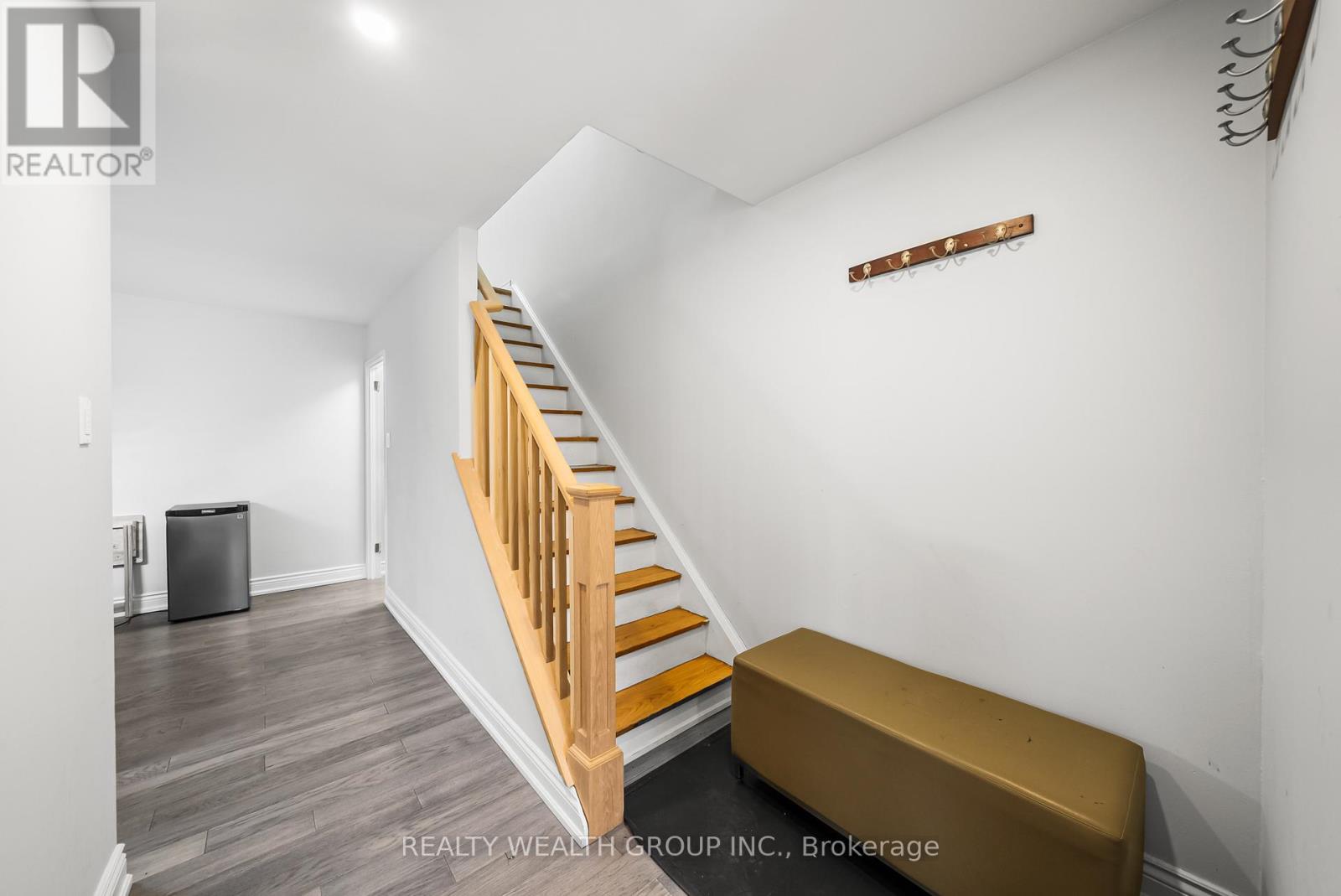 39 - 521 Timber Lane, Burlington, Ontario  L7L 4B1 - Photo 6 - W12917560