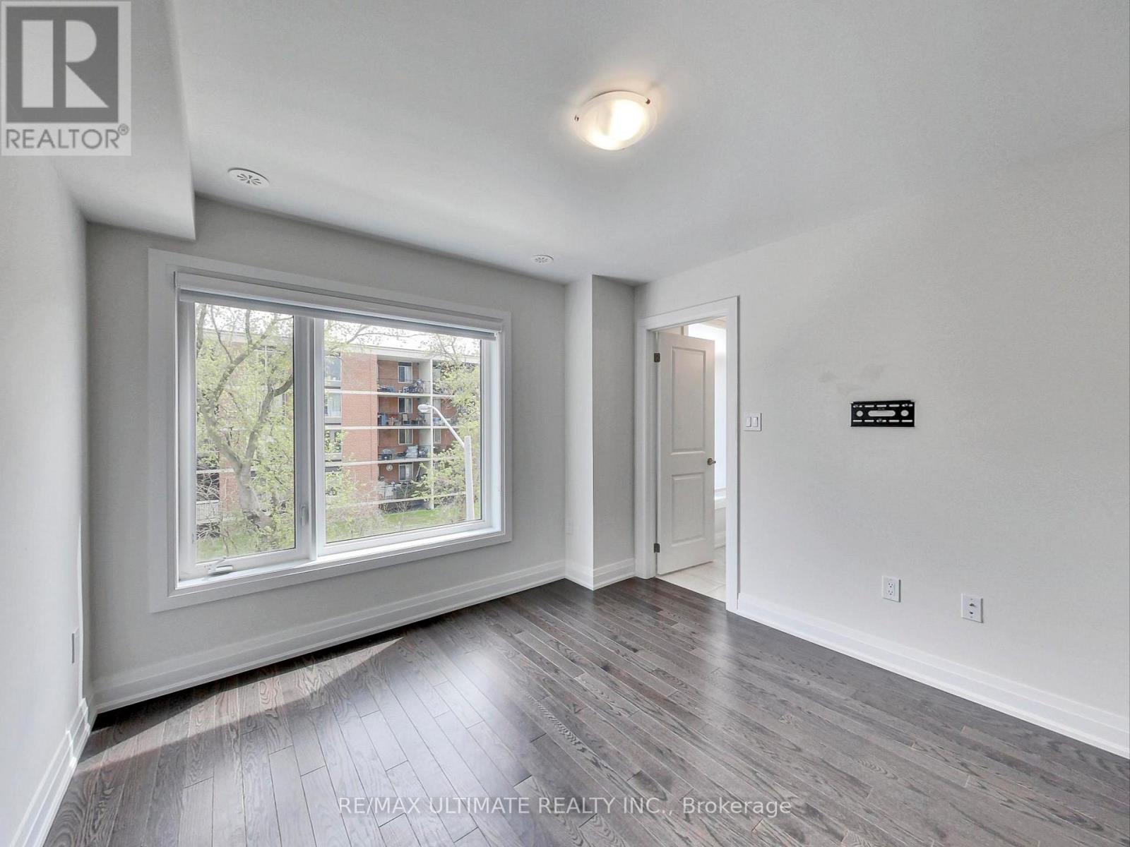 Apt 2 - 14 Creekbank Road, Toronto, Ontario  M6L 0A4 - Photo 5 - W12917564