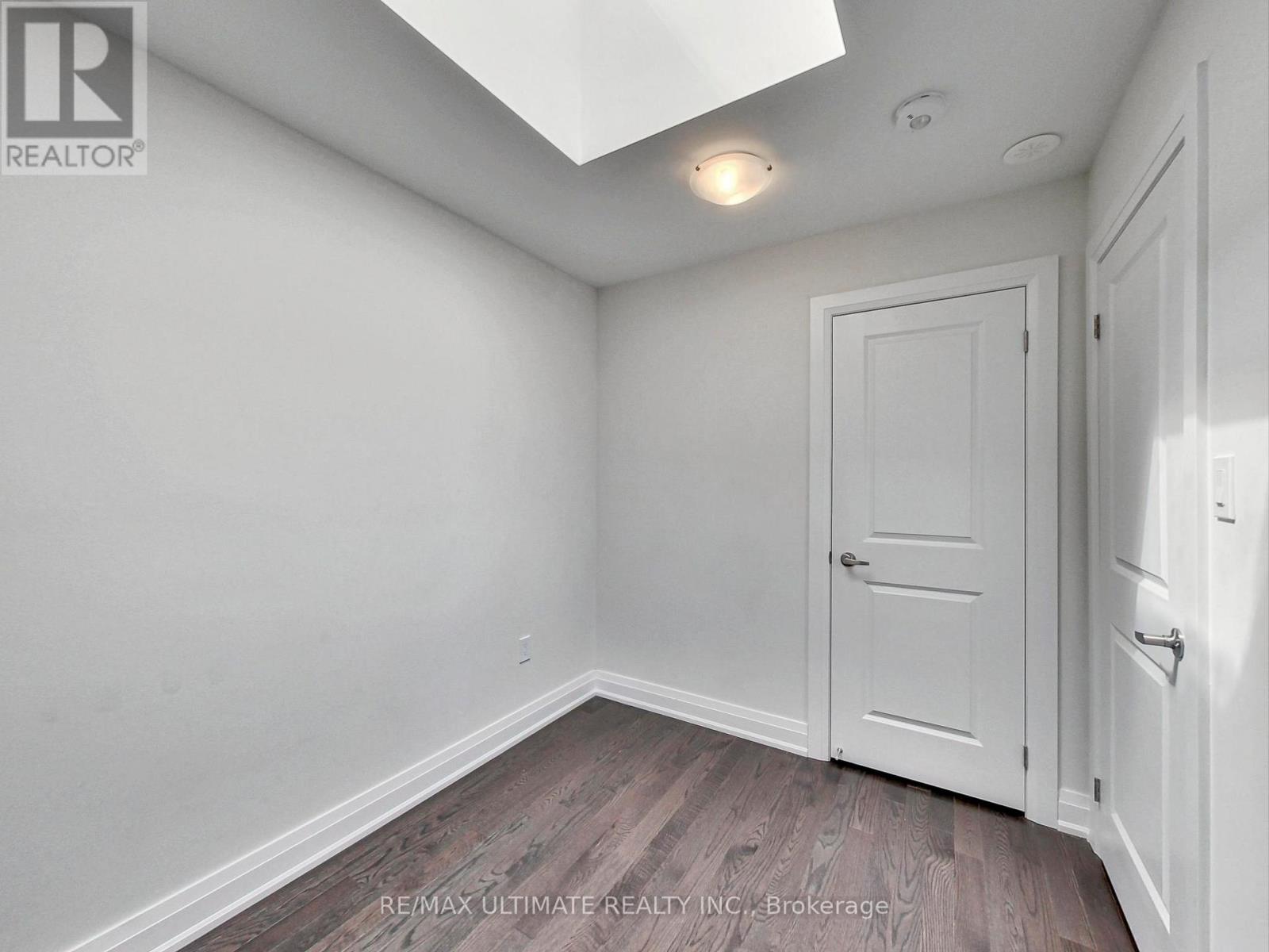 Apt 2 - 14 Creekbank Road, Toronto, Ontario  M6L 0A4 - Photo 9 - W12917564