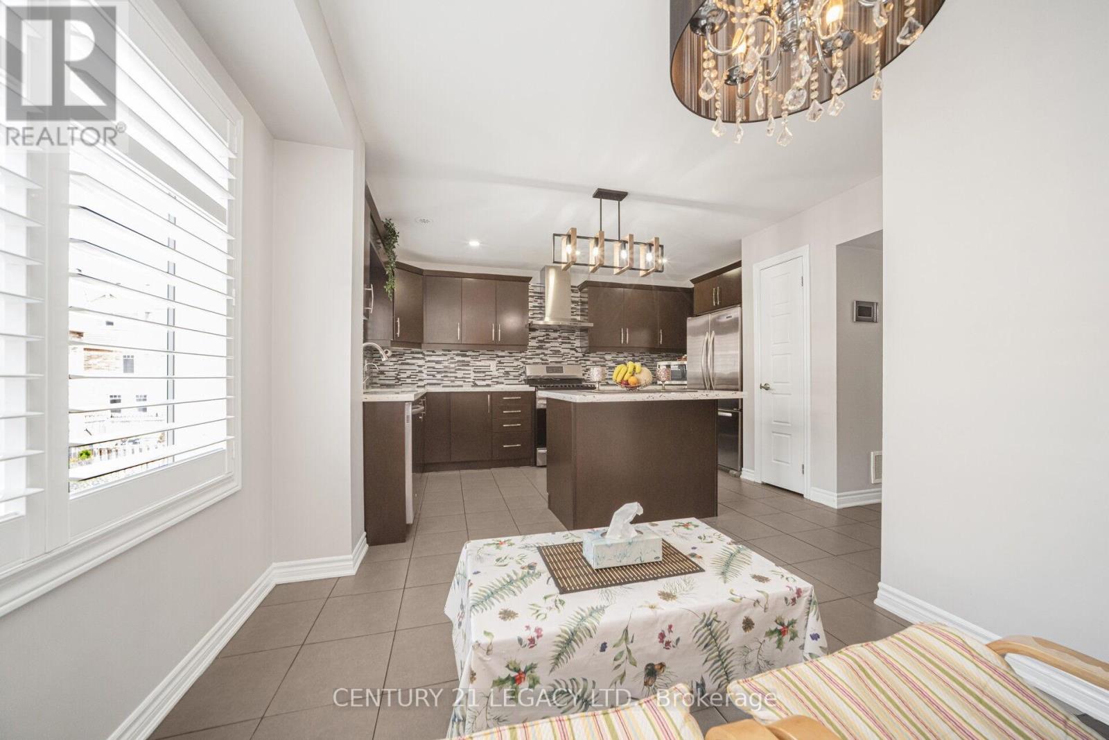 40 Donomore Drive, Brampton, Ontario  L7A 0S7 - Photo 19 - W12917576