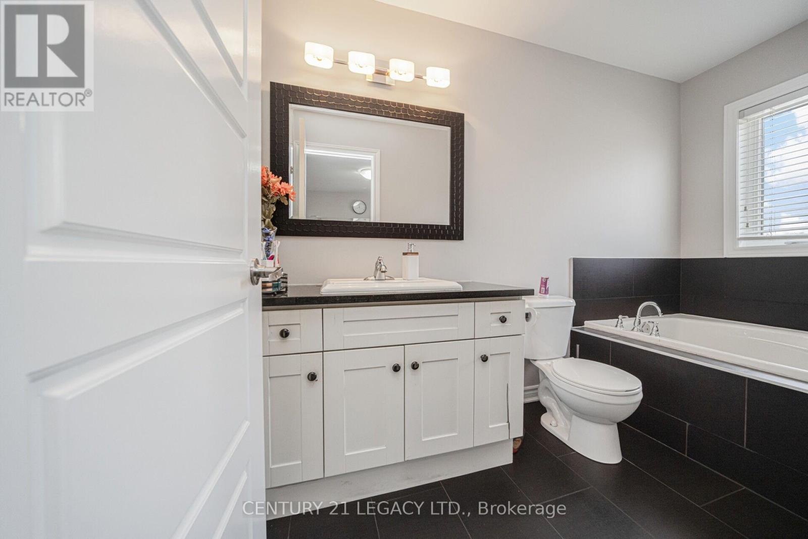 40 Donomore Drive, Brampton, Ontario  L7A 0S7 - Photo 24 - W12917576