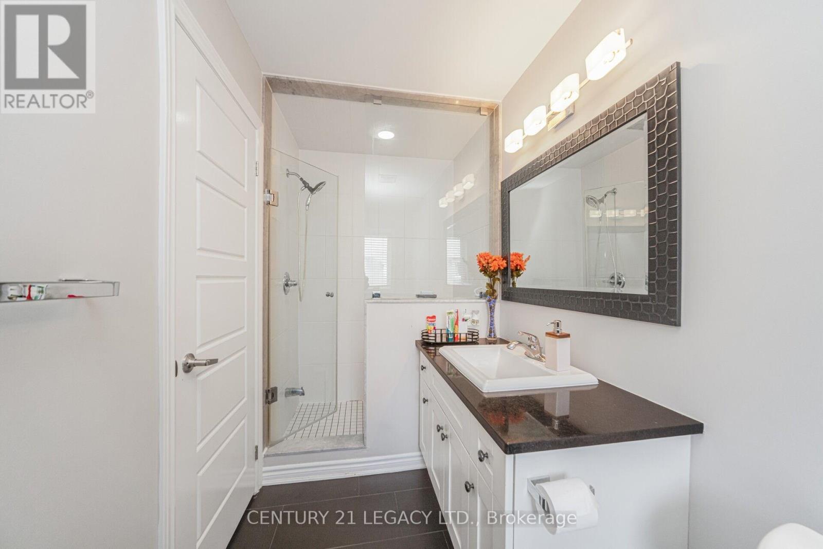 40 Donomore Drive, Brampton, Ontario  L7A 0S7 - Photo 25 - W12917576