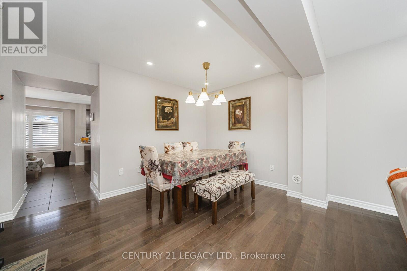 40 Donomore Drive, Brampton, Ontario  L7A 0S7 - Photo 8 - W12917576