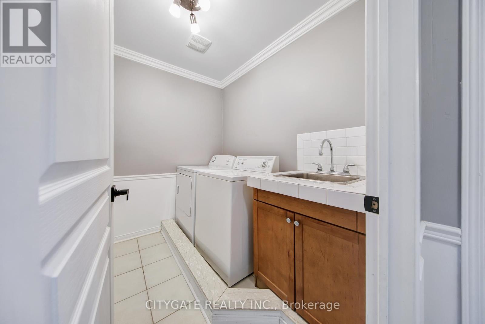 2388 Postmaster Drive, Oakville, Ontario  L6M 4Z4 - Photo 42 - W12917590