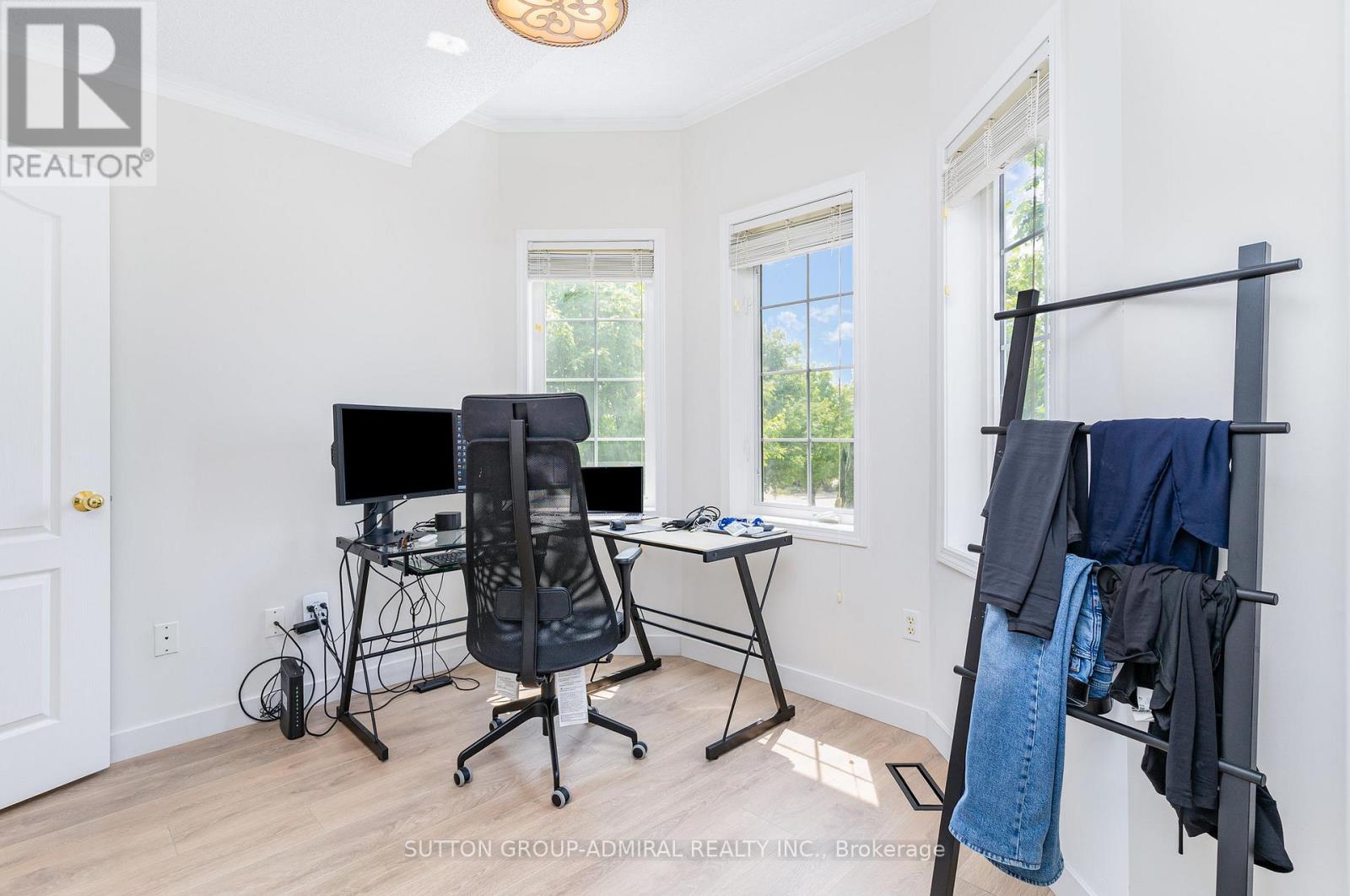 2225 Amberglen Court, Oakville, Ontario  L6M 4W8 - Photo 21 - W12917592