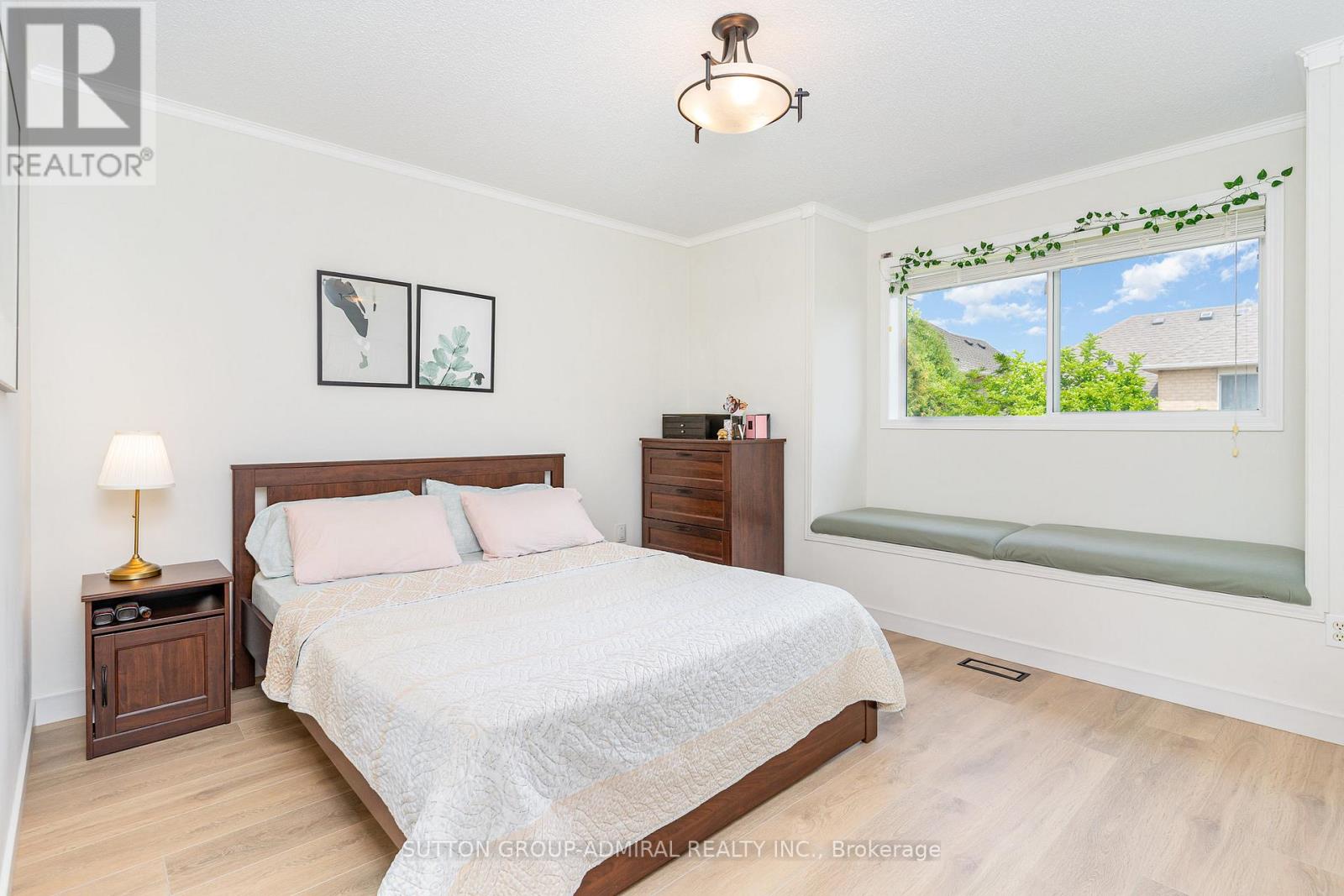 2225 Amberglen Court, Oakville, Ontario  L6M 4W8 - Photo 24 - W12917592