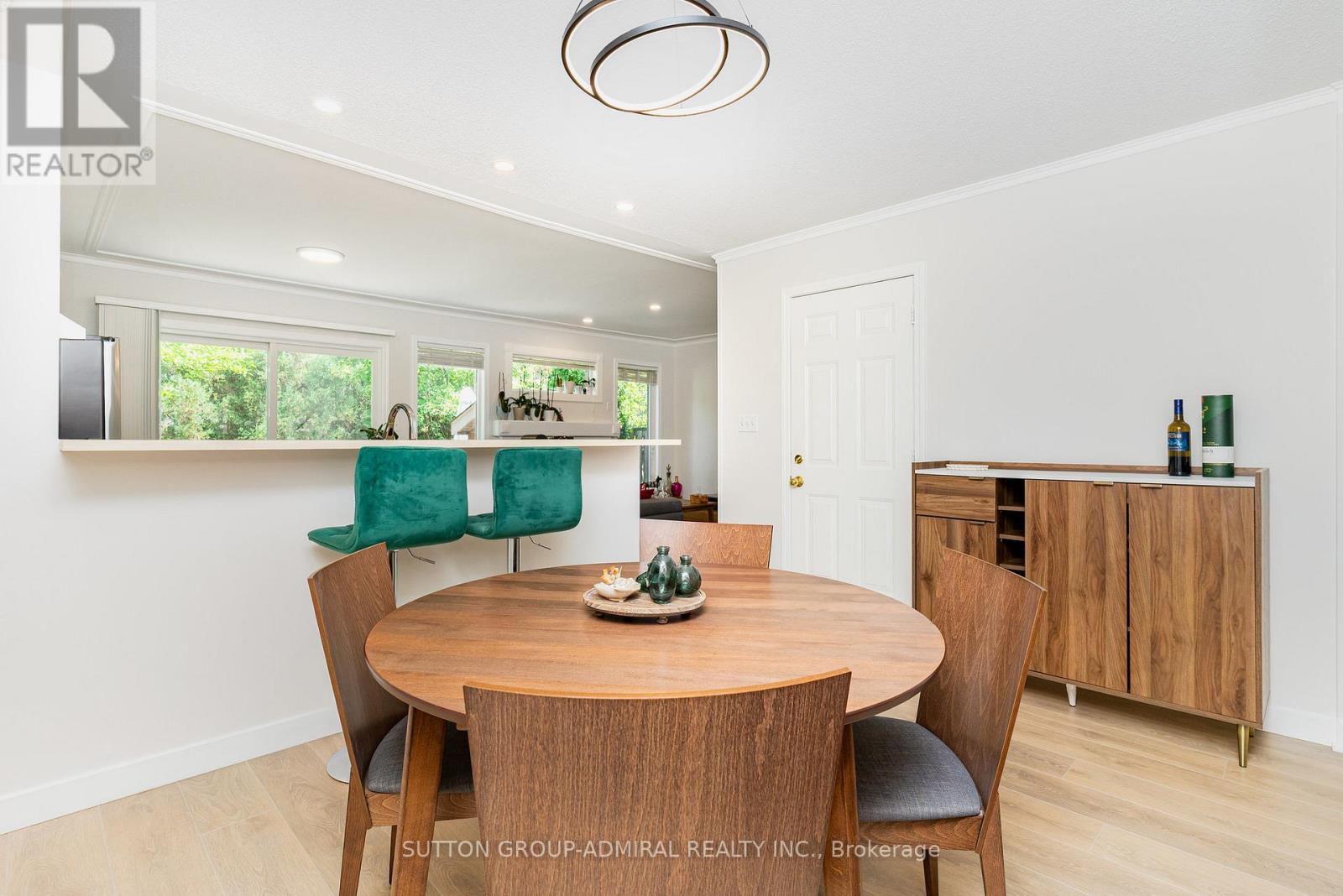 2225 Amberglen Court, Oakville, Ontario  L6M 4W8 - Photo 7 - W12917592