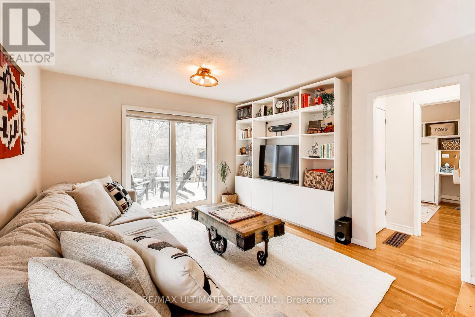 214 Riverplace Crescent, Milton, Ontario  L9T 1W5 - Photo 10 - W12917596