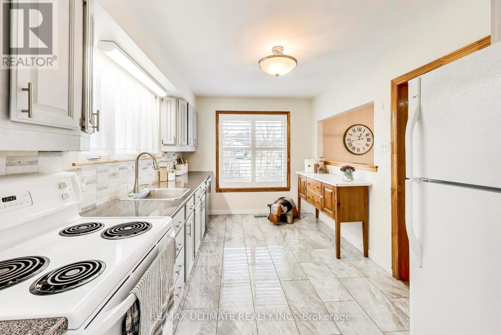 214 Riverplace Crescent, Milton, Ontario  L9T 1W5 - Photo 8 - W12917596