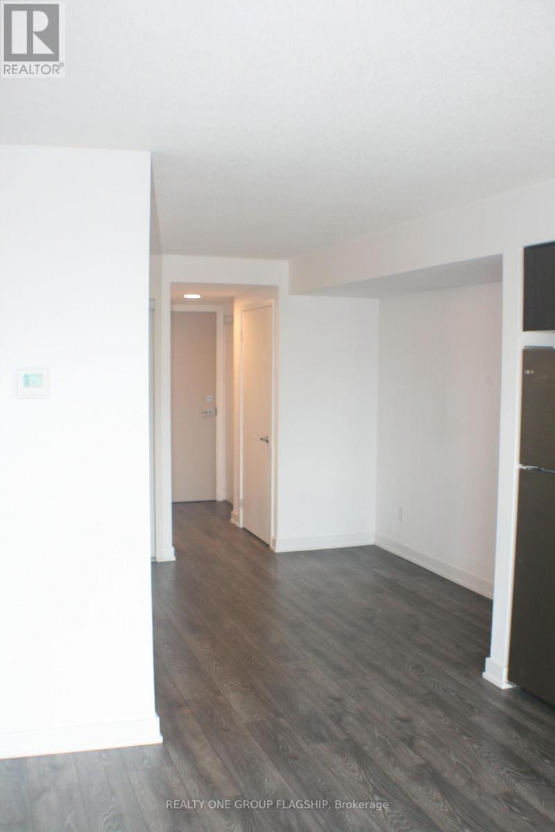 A411 - 1117 Cooke Boulevard, Burlington, Ontario  L7T 0C6 - Photo 9 - W12917604