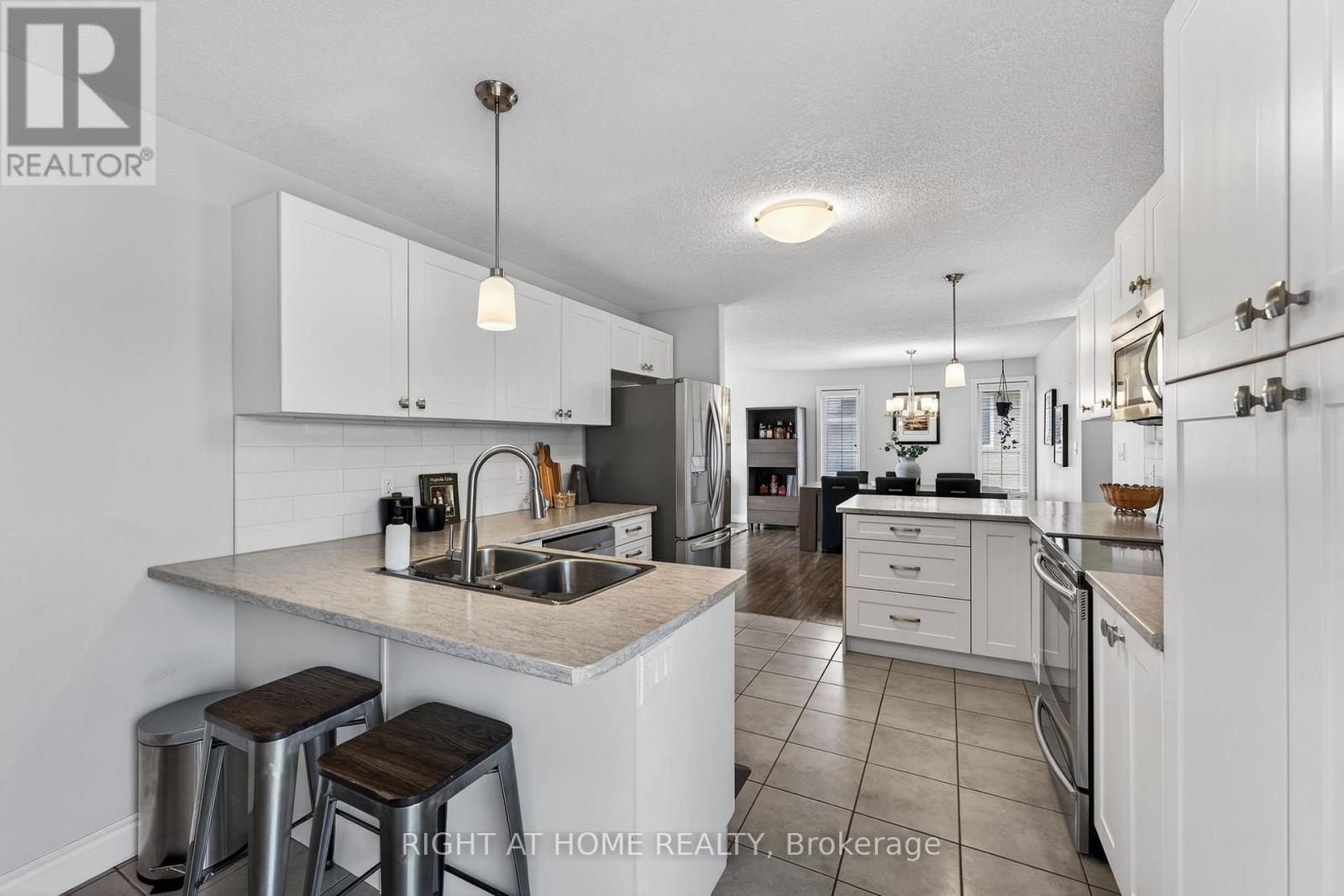 48 Freedom Crescent, Quinte West, Ontario  K8V 0C2 - Photo 12 - X12917536