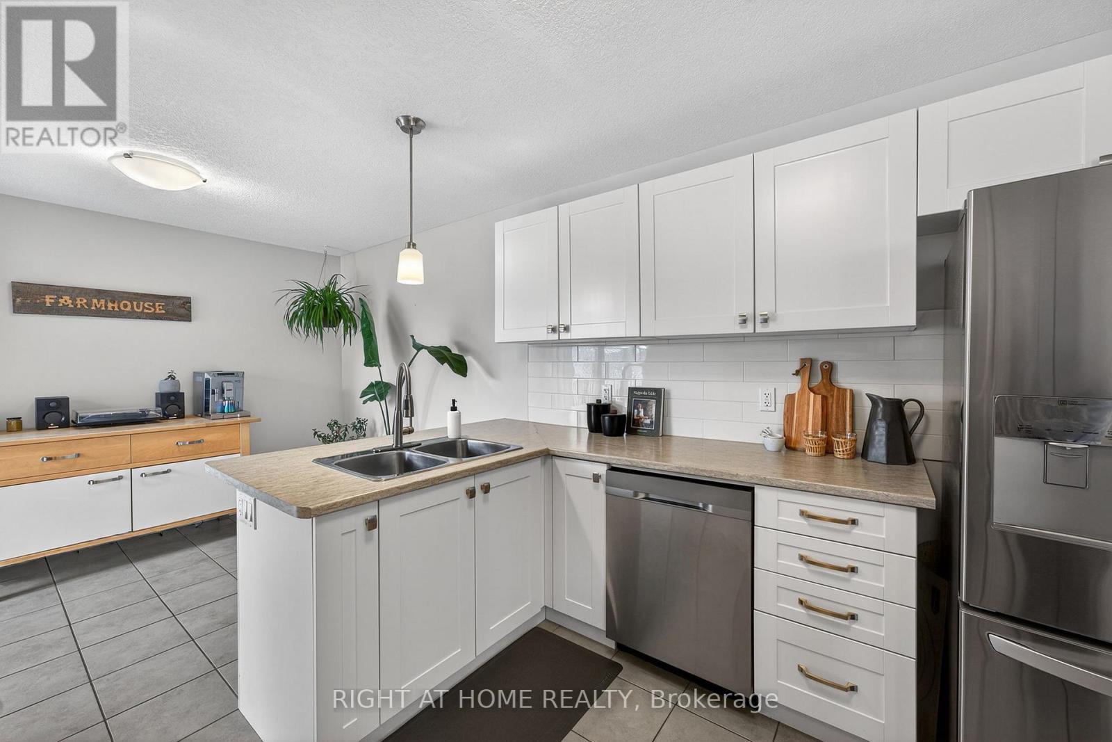 48 Freedom Crescent, Quinte West, Ontario  K8V 0C2 - Photo 14 - X12917536