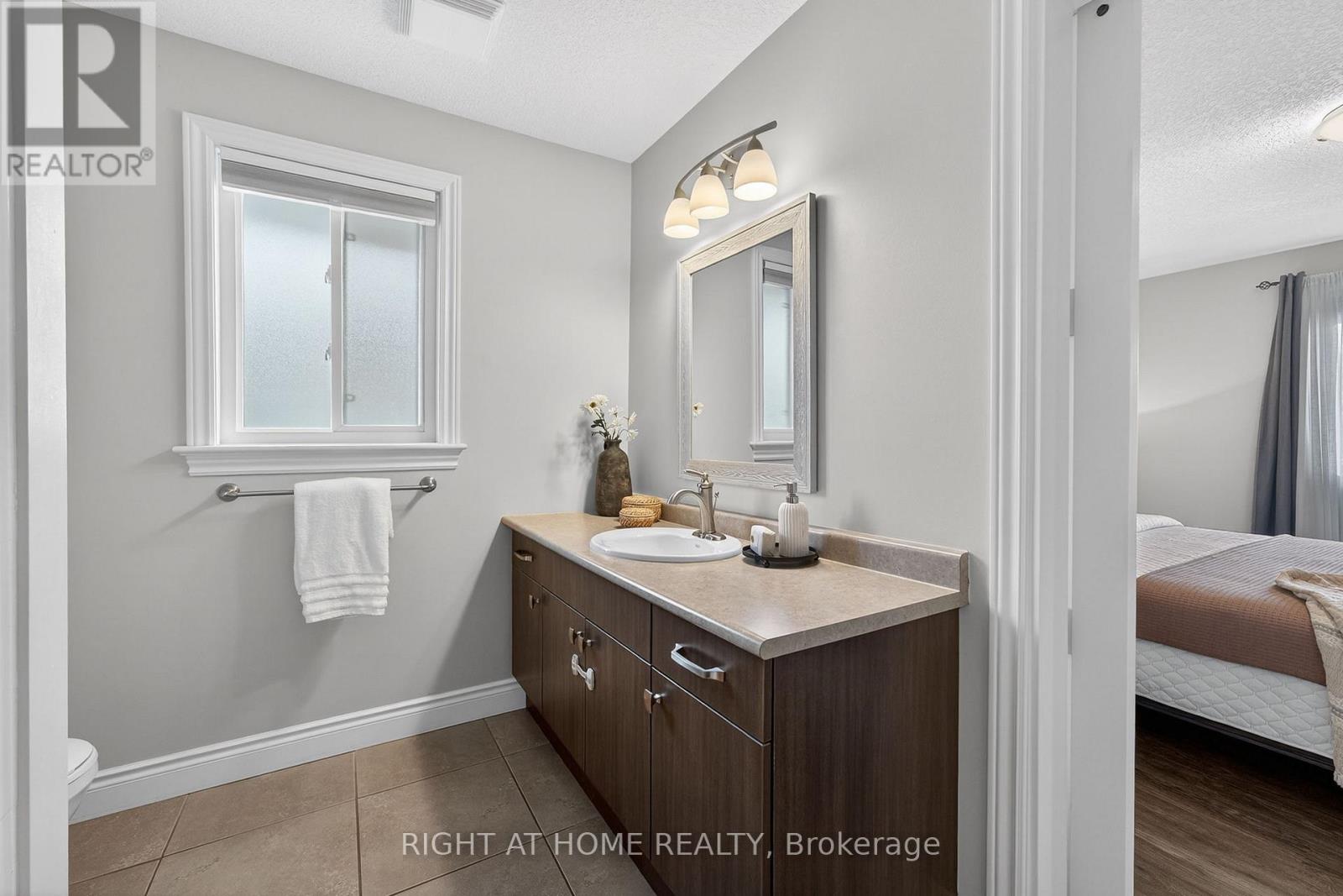 48 Freedom Crescent, Quinte West, Ontario  K8V 0C2 - Photo 20 - X12917536