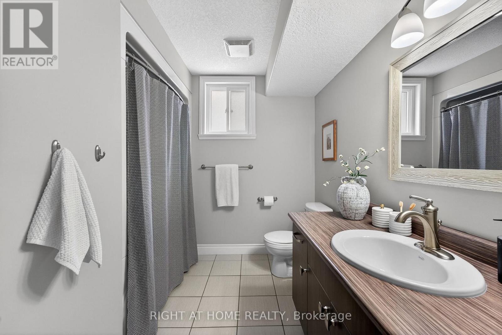 48 Freedom Crescent, Quinte West, Ontario  K8V 0C2 - Photo 32 - X12917536