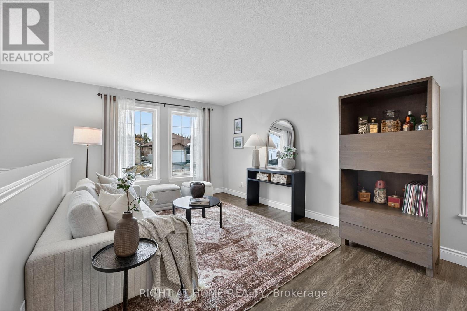 48 Freedom Crescent, Quinte West, Ontario  K8V 0C2 - Photo 6 - X12917536