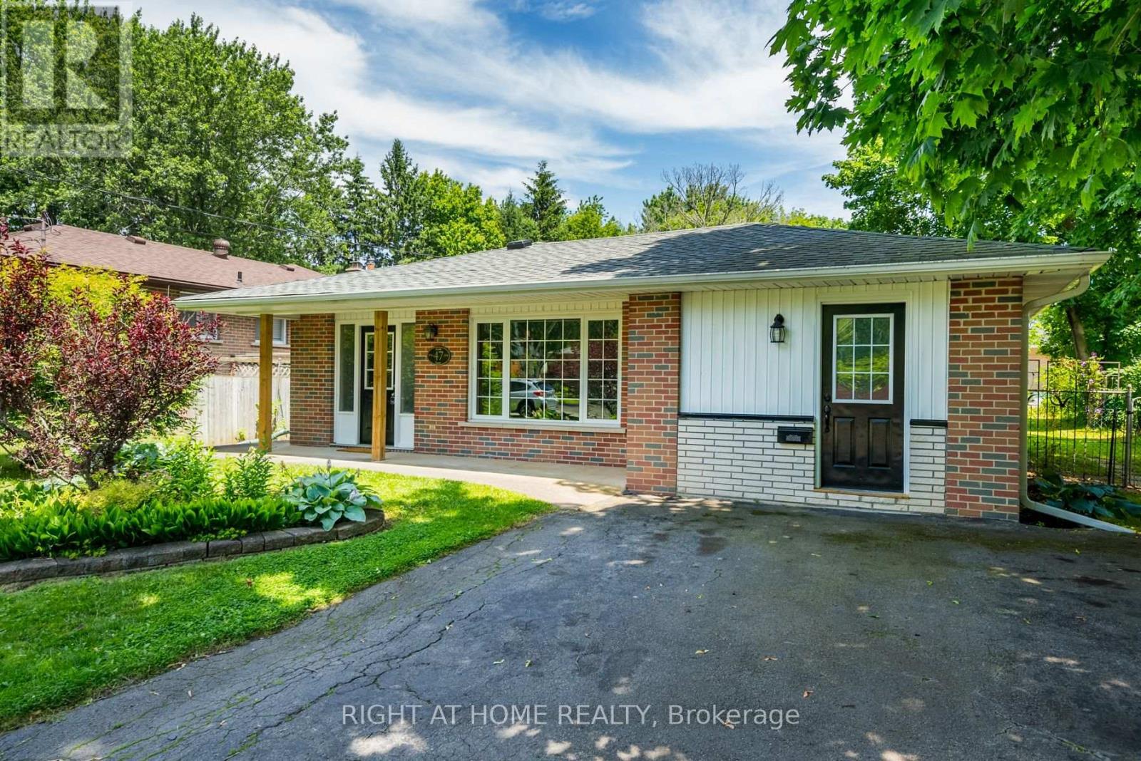 47 MEREDITH CRESCENT, Cobourg, Ontario