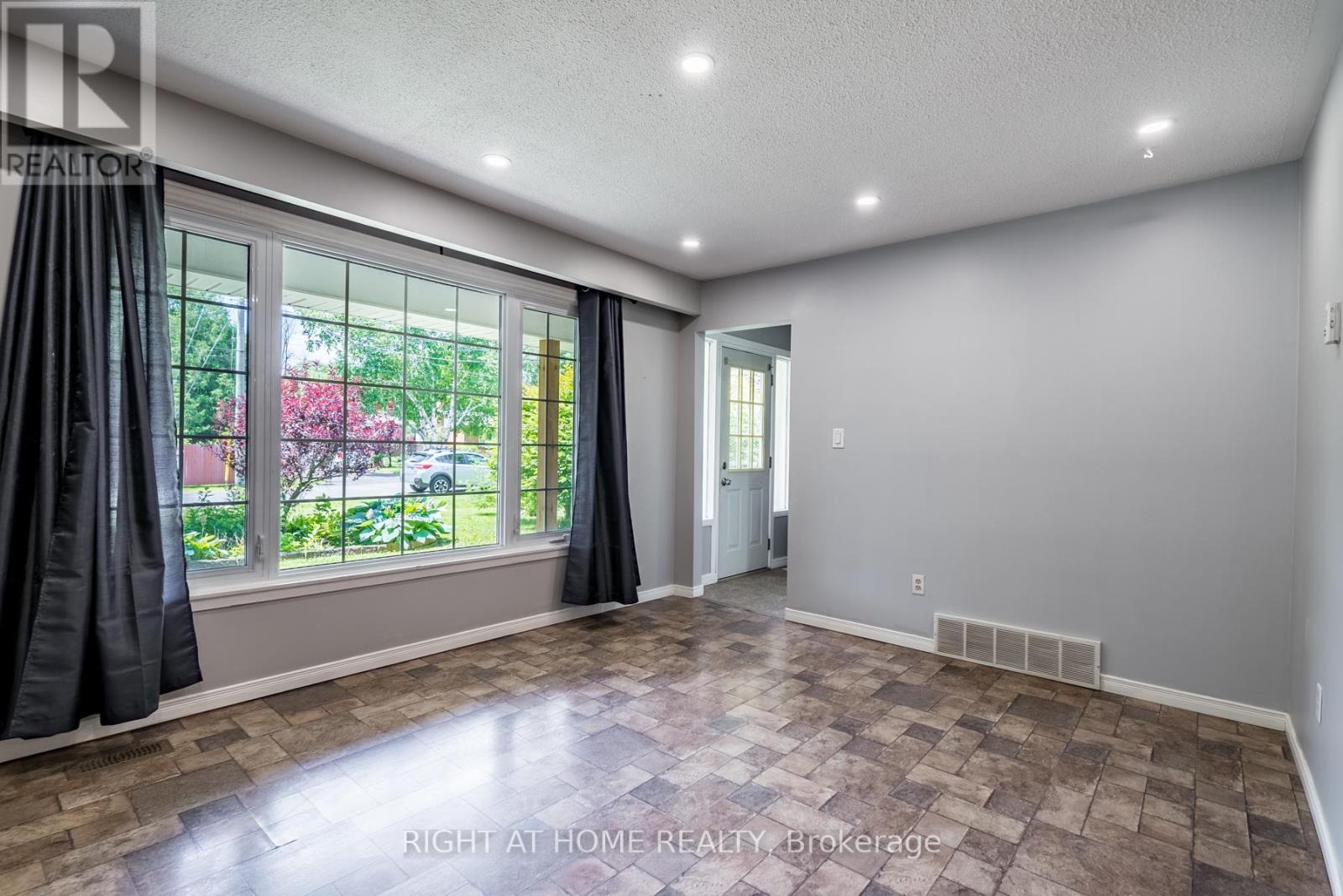 47 Meredith Crescent, Cobourg, Ontario  K9A 4R3 - Photo 12 - X12917542