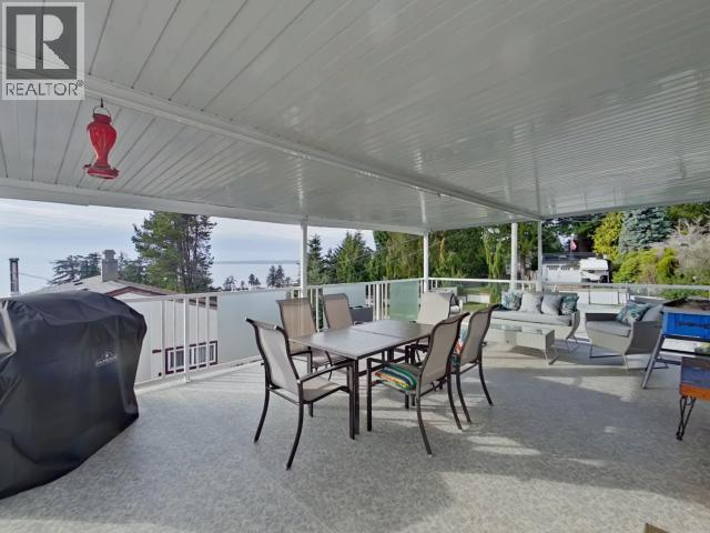 6974 Terrace Street, Powell River, British Columbia   - Photo 10 - 19702